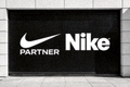 体育装备品牌 Nike 合作伙伴标识