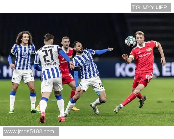 德累斯顿与马格得堡的激烈对决揭示足球战术与球队实力的较量